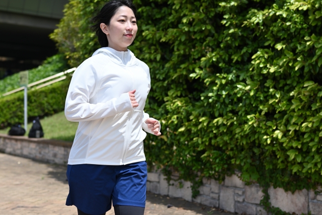 有酸素運動をする女性